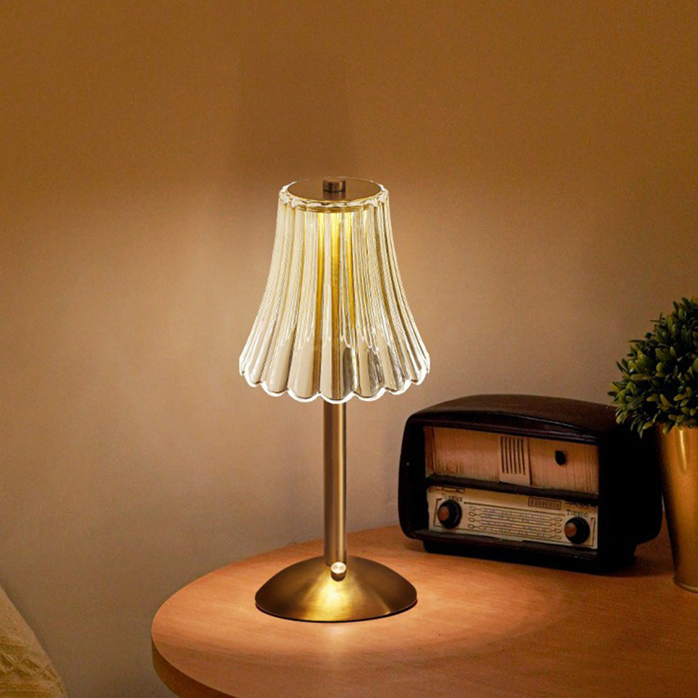 CrystalGlow - Luxurious Gold Table Lamp